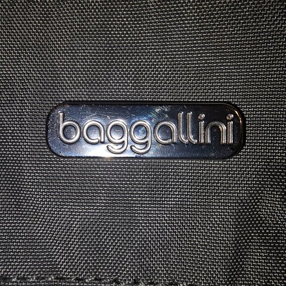 Baggallini Crossbody, Gray - Picture 8 of 12